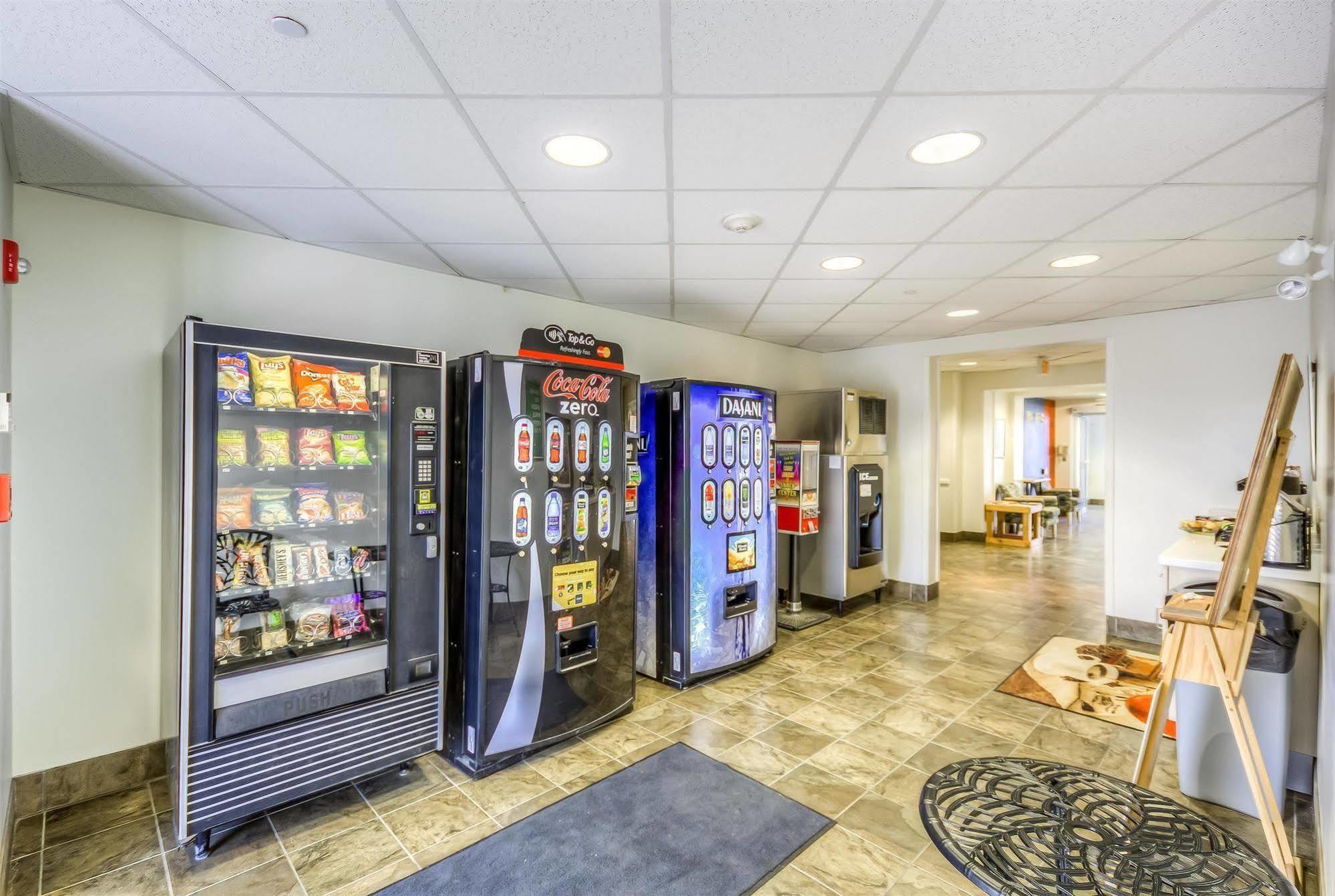 Motel 6-Estevan, Sk エクステリア 写真