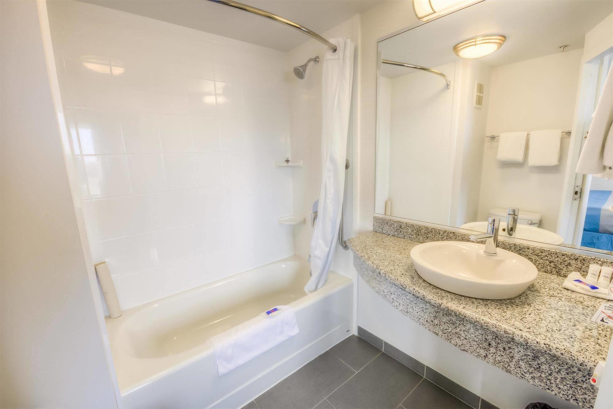Motel 6-Estevan, Sk エクステリア 写真