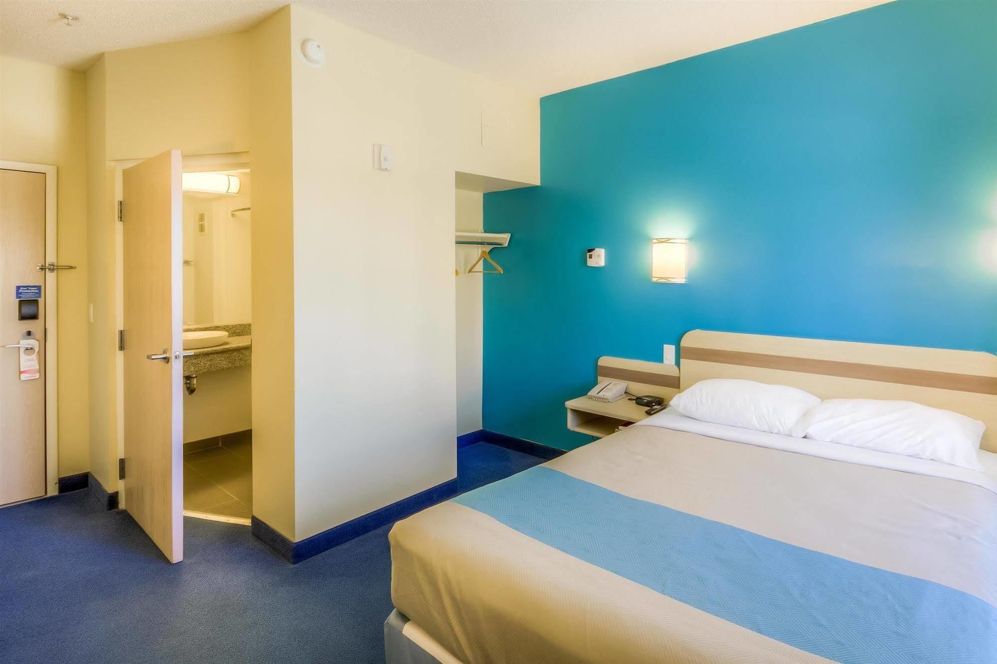 Motel 6-Estevan, Sk エクステリア 写真