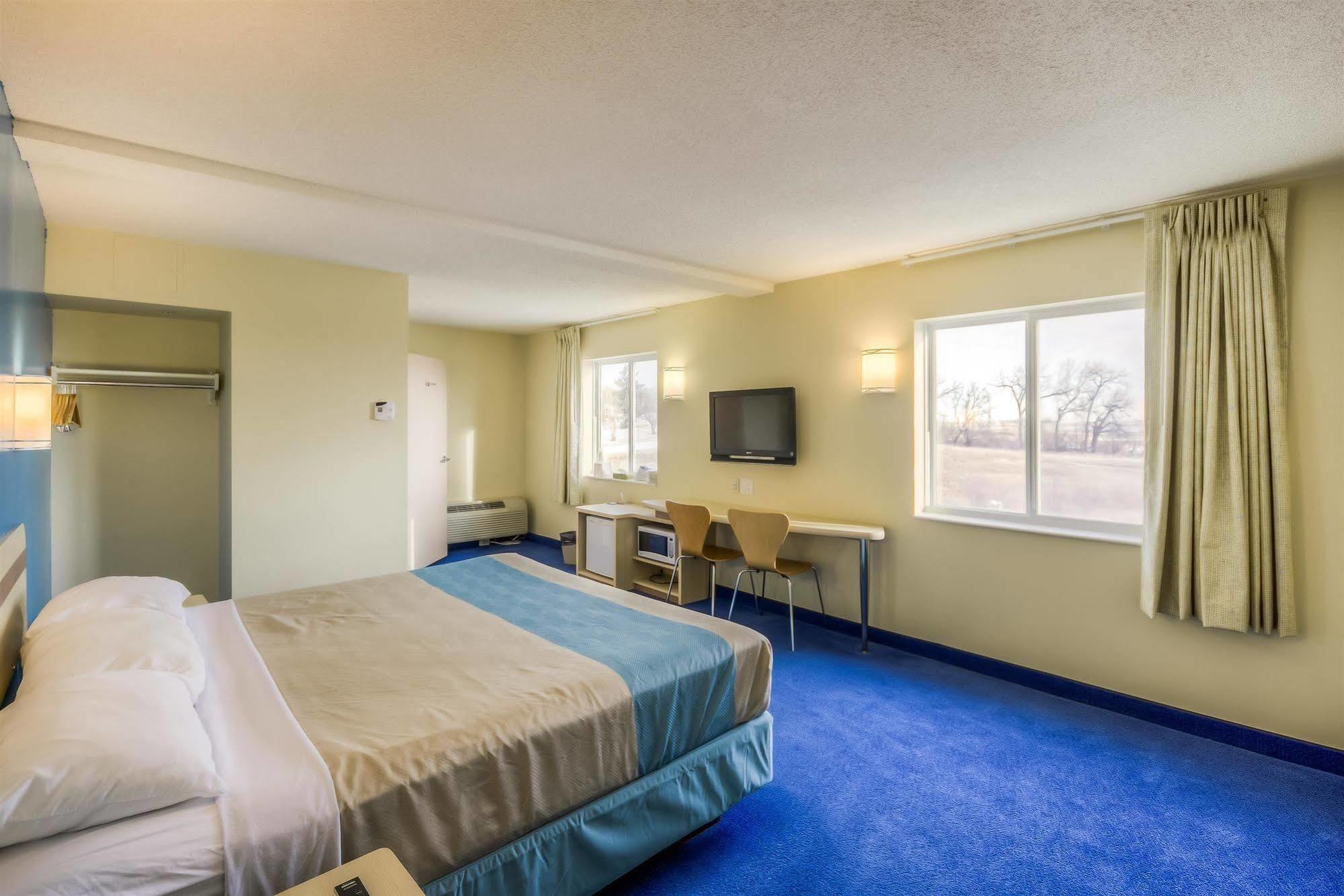 Motel 6-Estevan, Sk エクステリア 写真